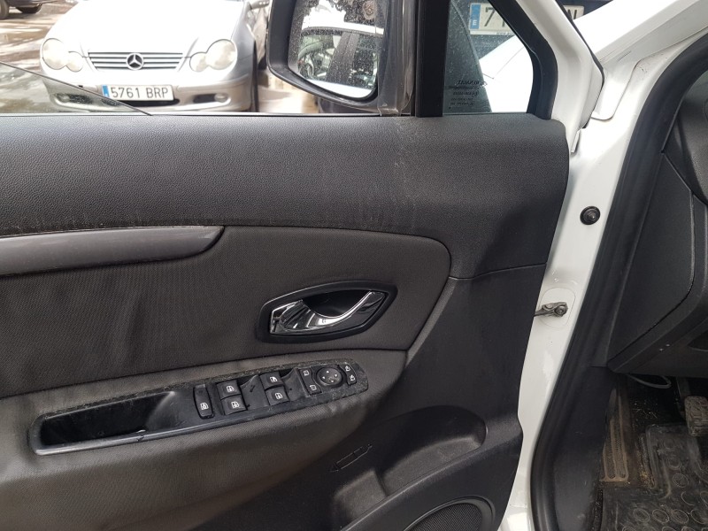 renault scenic iii del año 2016