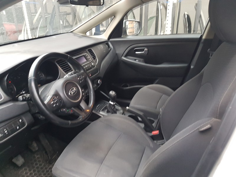 kia carens ( ) del año 2017
