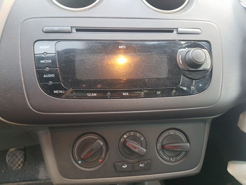 seat ibiza st (6j8) del año 2010