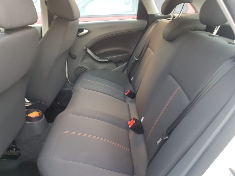 seat ibiza st (6j8) del año 2010