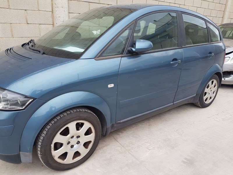 audi a2 (8z) del año 2001