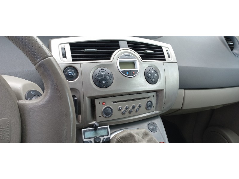 renault scenic ii del año 2004