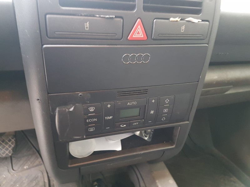 audi a2 (8z) del año 2001