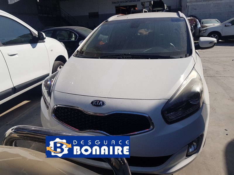 kia carens ( ) del año 2015