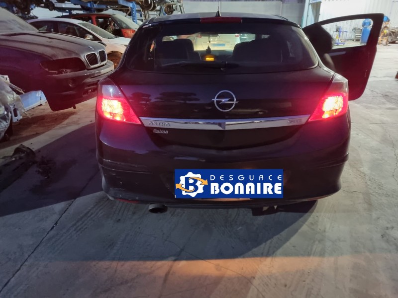 opel astra gtc del año 2008