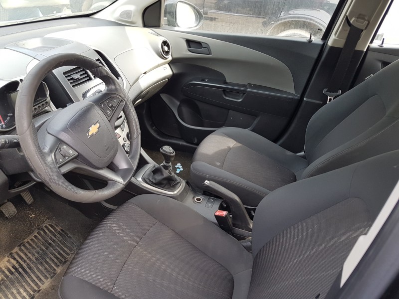 chevrolet aveo berlina hatchback del año 2012