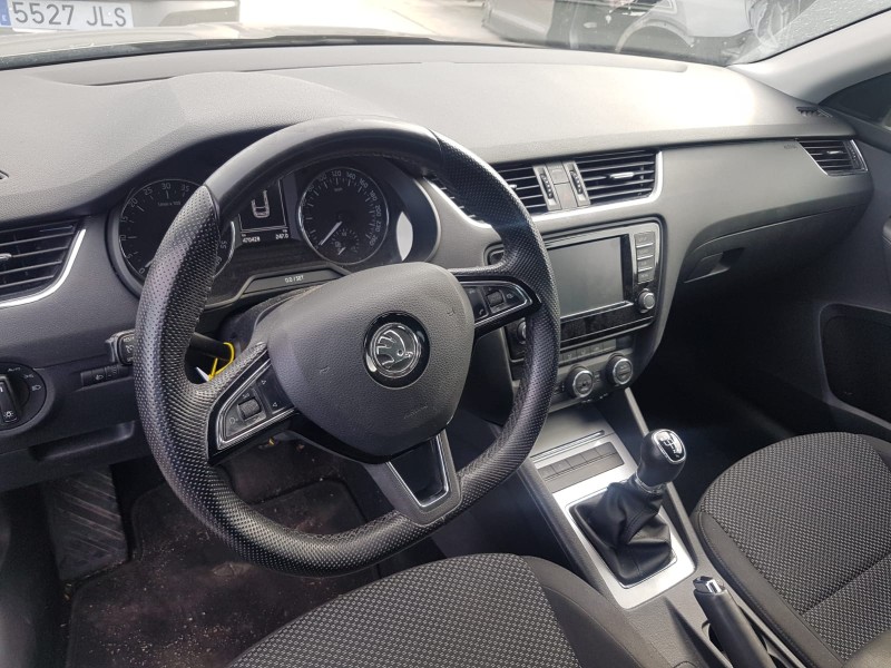 skoda octavia combi (5e5) del año 2017