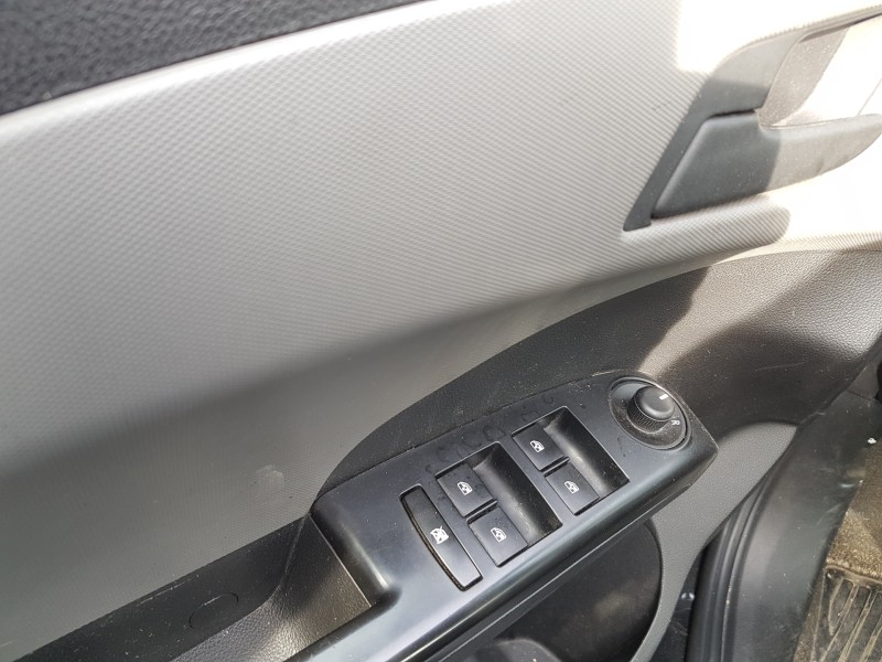 chevrolet aveo berlina hatchback del año 2012