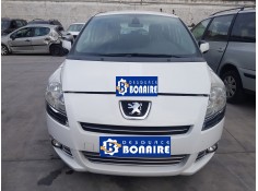 peugeot 5008 del año 2012