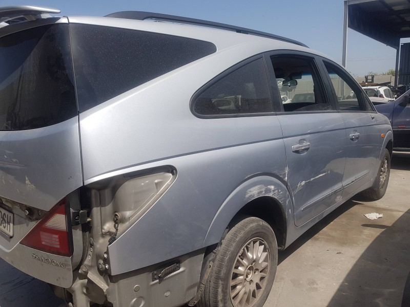 ssangyong rodius del año 2005