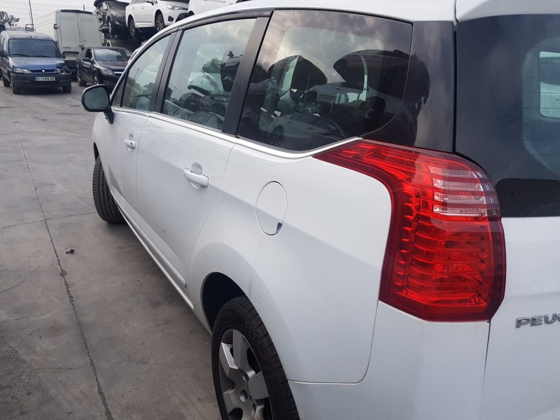 peugeot 5008 del año 2012