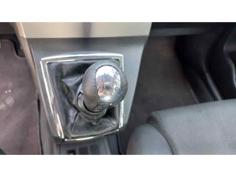 toyota corolla verso (r1) del año 2005