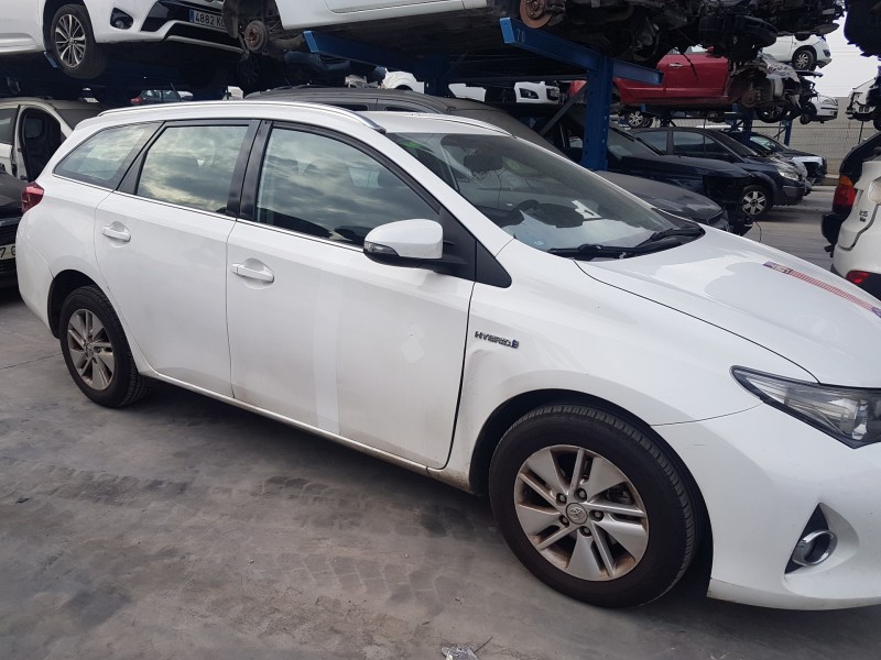 toyota auris touring sports (e18) del año 2014