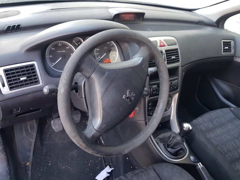 peugeot 307 (s1) del año 2001