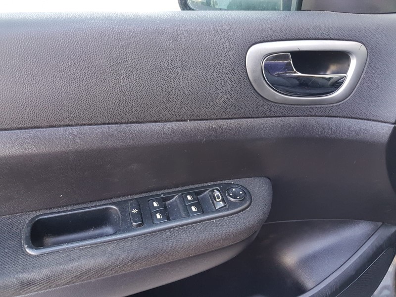 peugeot 307 (s1) del año 2001