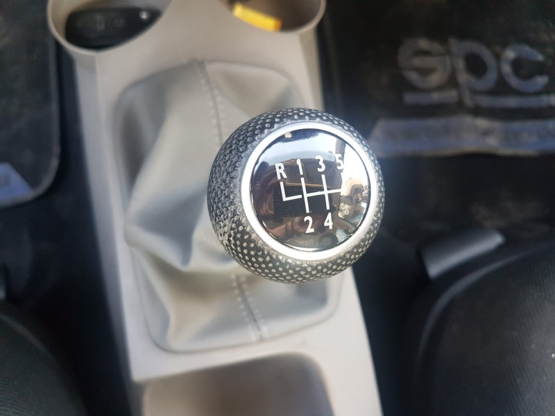 volkswagen new beetle (9c1/1c1) del año 2001