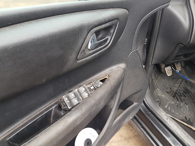 citroen c4 berlina del año 2006