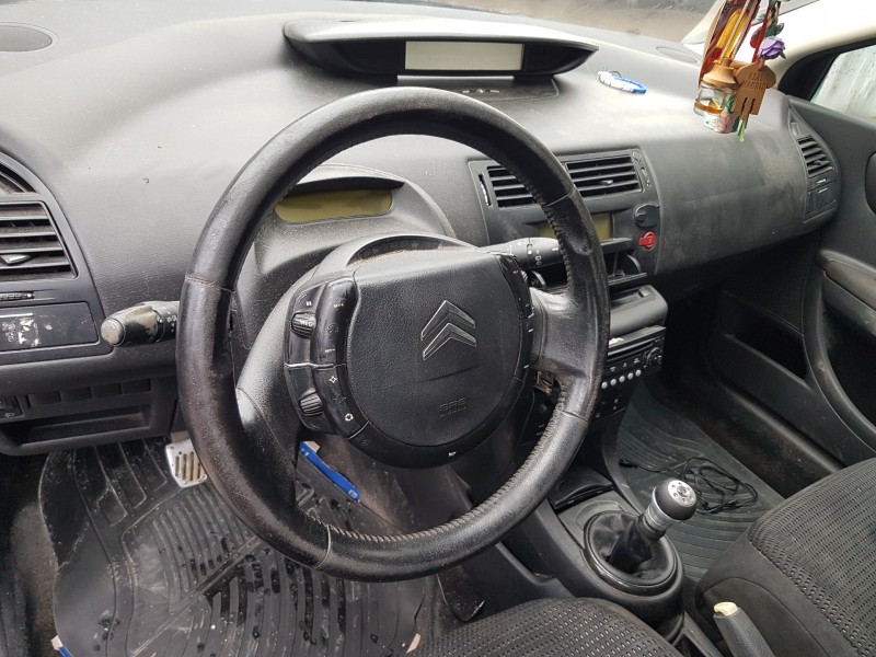 citroen c4 berlina del año 2006