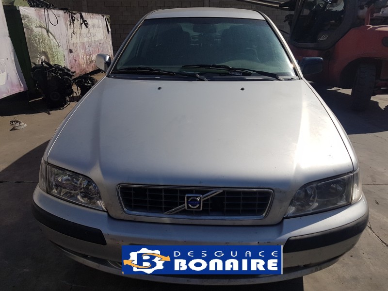 volvo s40 berlina del año 2002
