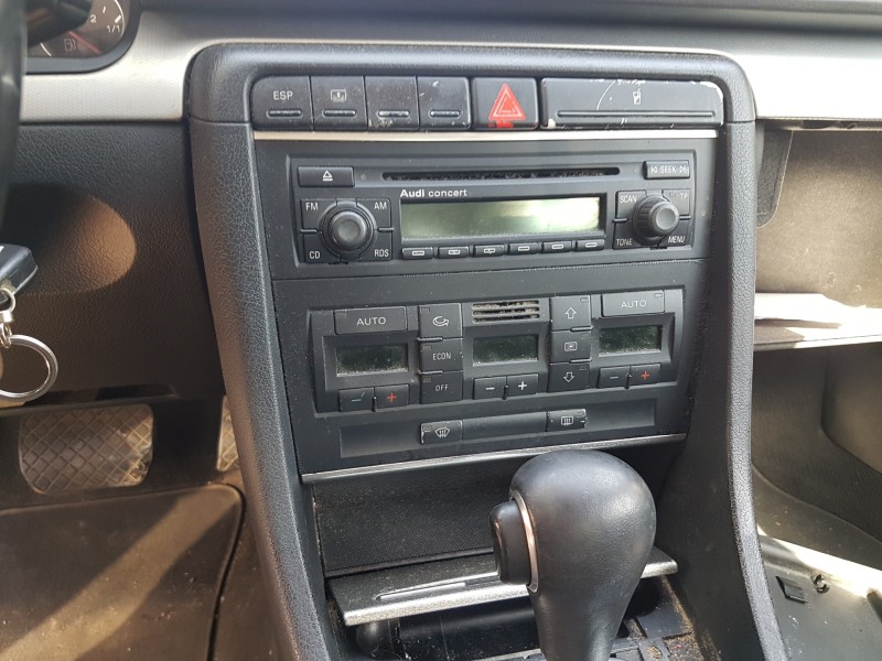 audi a4 berlina (8e) del año 2004