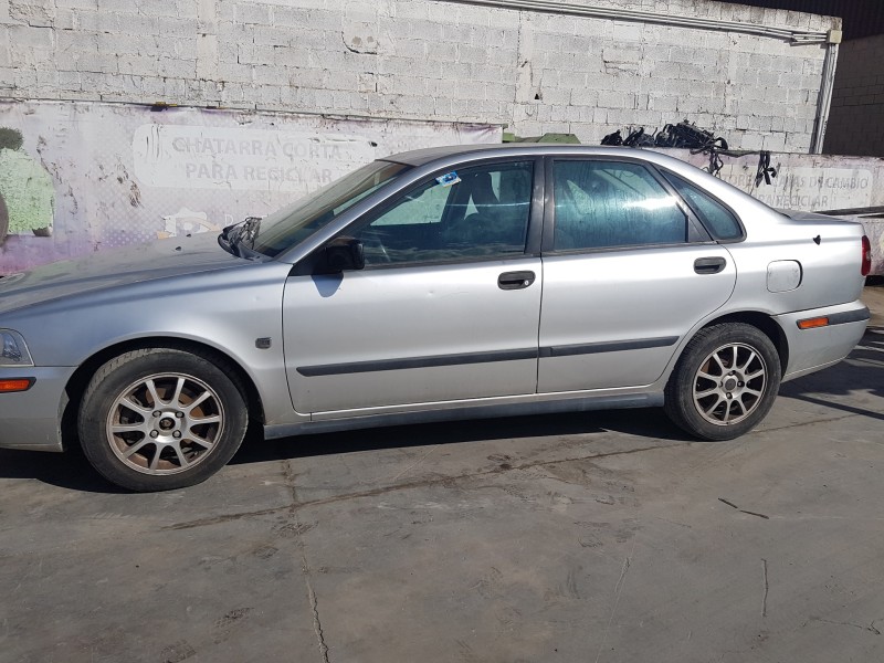 volvo s40 berlina del año 2002