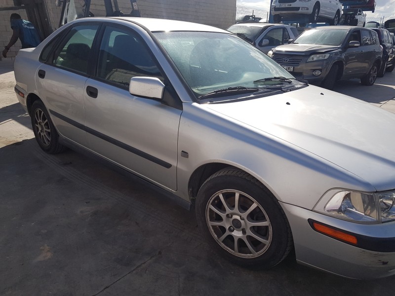 volvo s40 berlina del año 2002