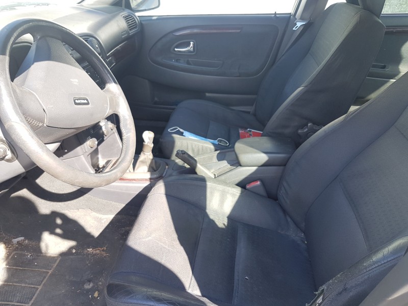 volvo s40 berlina del año 2002