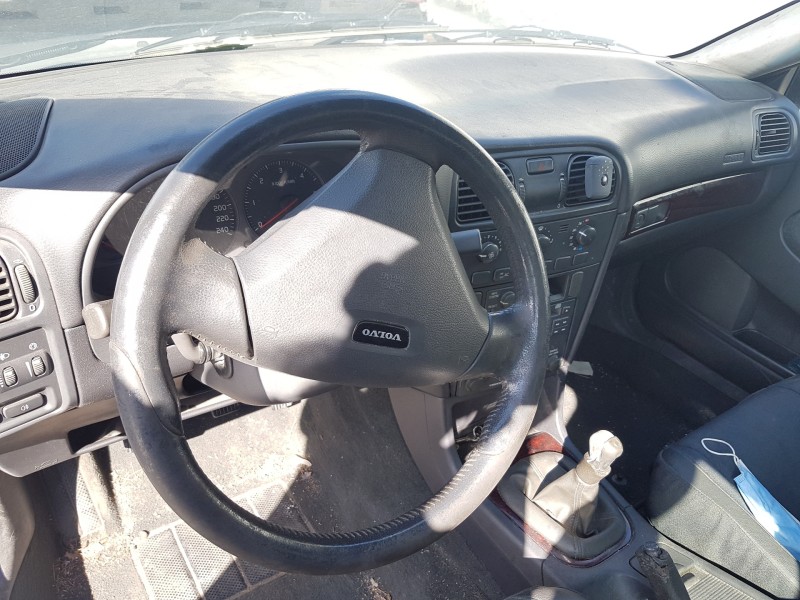 volvo s40 berlina del año 2002