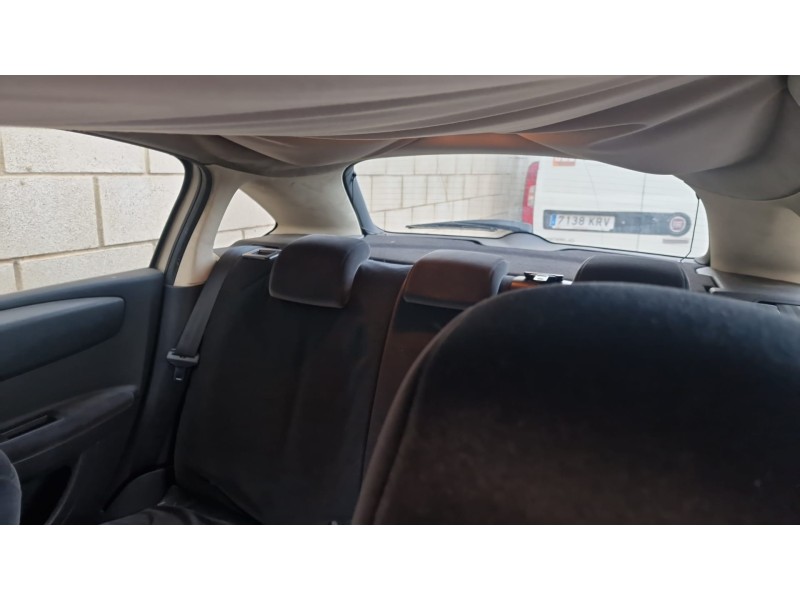 citroen c4 berlina del año 2004