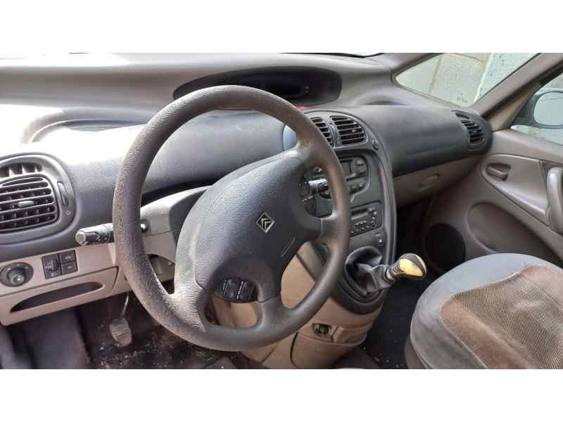 citroen xsara picasso del año 2000