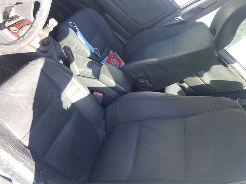 volvo s40 berlina del año 2002