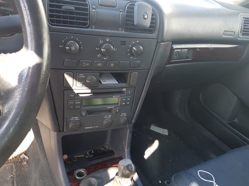 volvo s40 berlina del año 2002