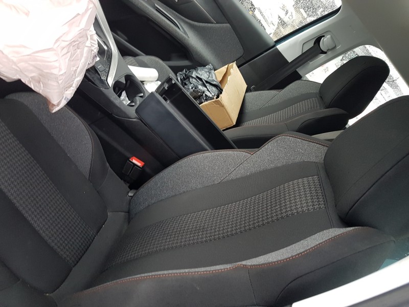 peugeot 5008 del año 2019