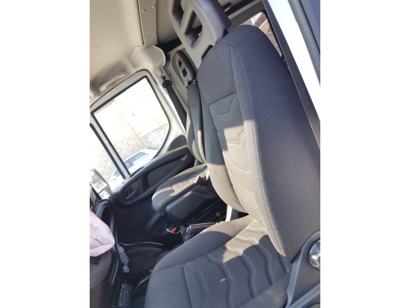 iveco daily caja cerrada del año 2016