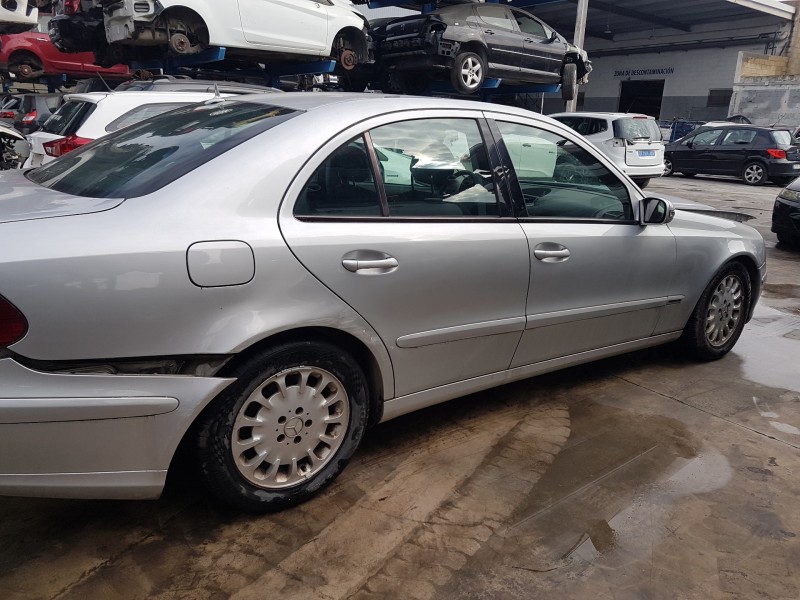 mercedes clase e (w211) berlina del año 2006