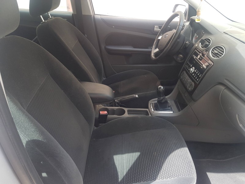 ford focus berlina (cap) del año 2005