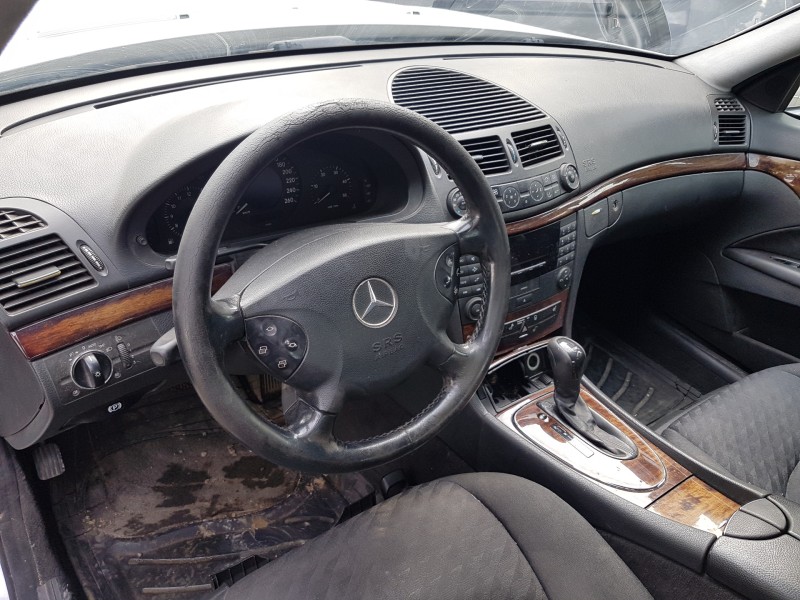 mercedes clase e (w211) berlina del año 2006