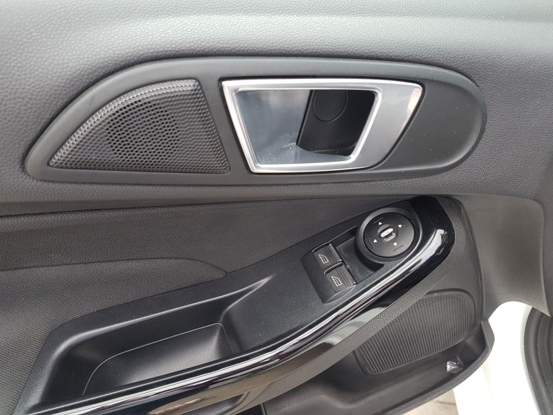 ford fiesta (ccn) del año 2014