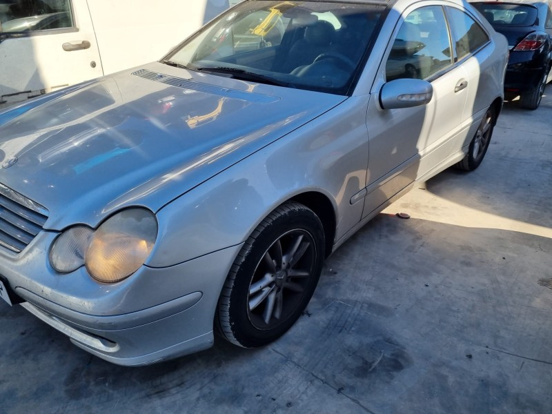 mercedes clase c (w203) sportcoupe del año 2001