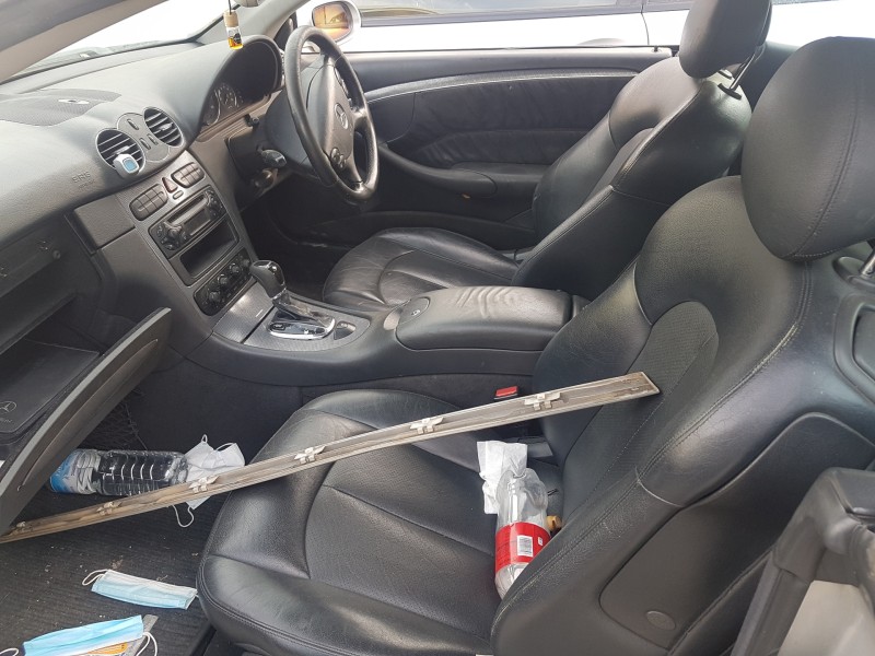 mercedes clase clk (w209) cabrio del año 2004