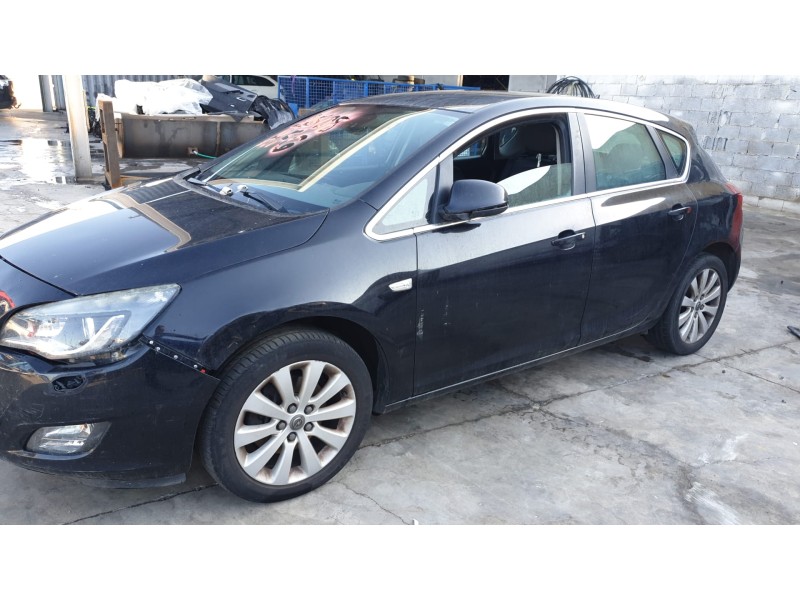 opel astra j lim. del año 2011