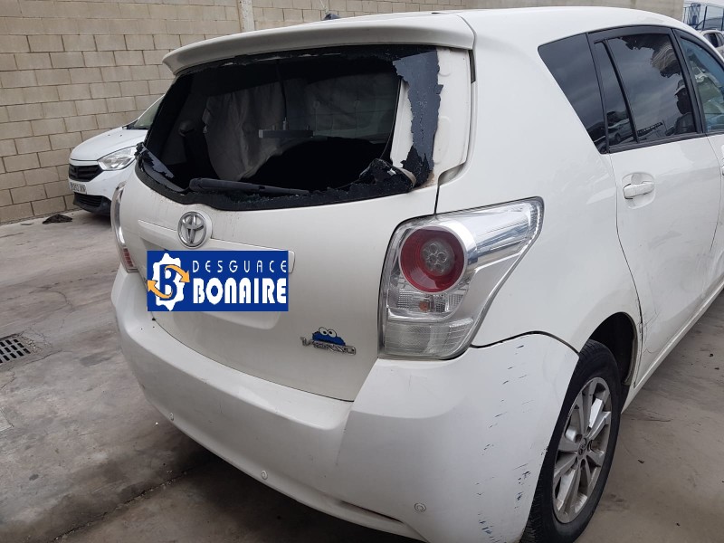 toyota verso del año 2011