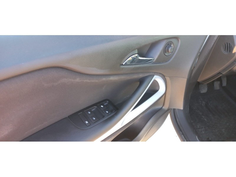 opel zafira (c) del año 2019