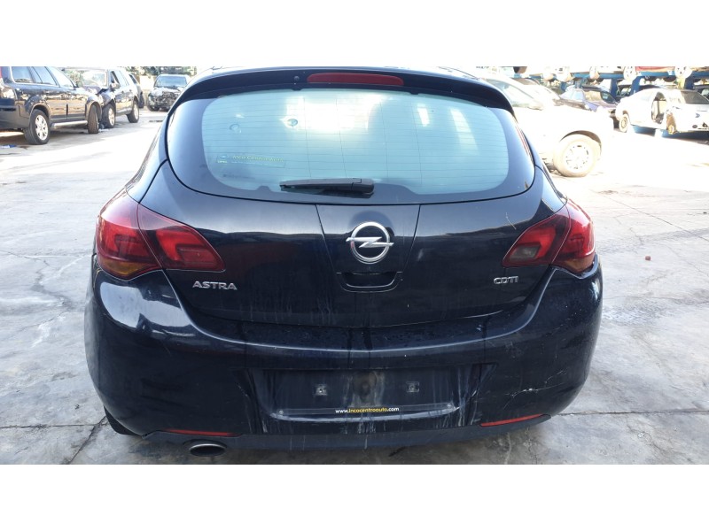 opel astra j lim. del año 2011