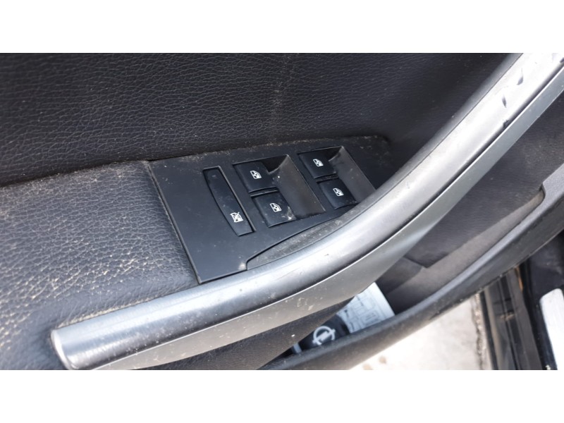 opel astra j lim. del año 2011