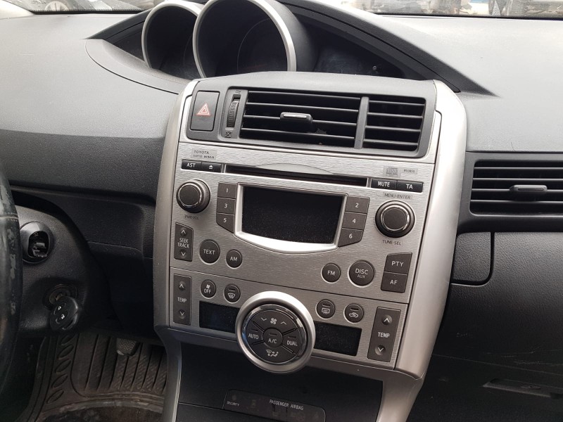 toyota verso del año 2011