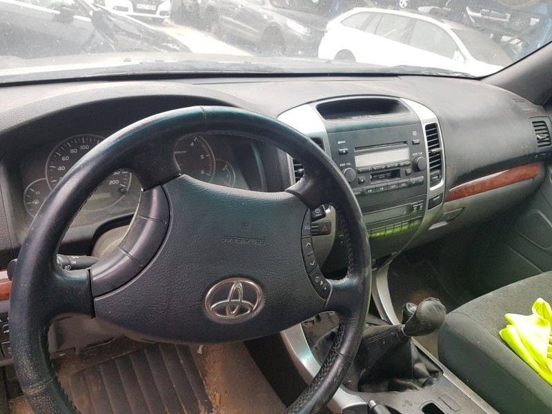 toyota land cruiser (j12) del año 2009