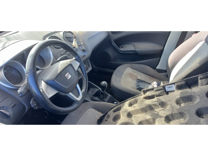 seat ibiza (6j5) del año 2009