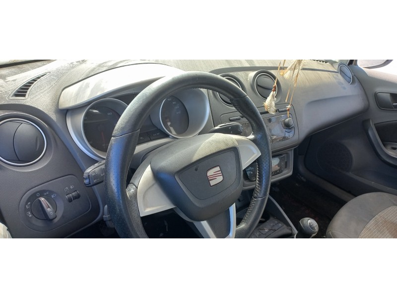 seat ibiza (6j5) del año 2009