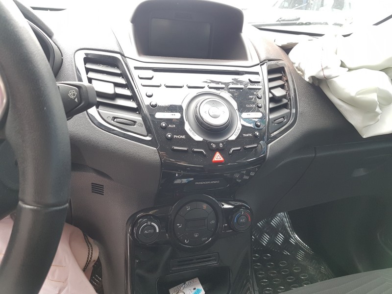 ford fiesta (ccn) del año 2014